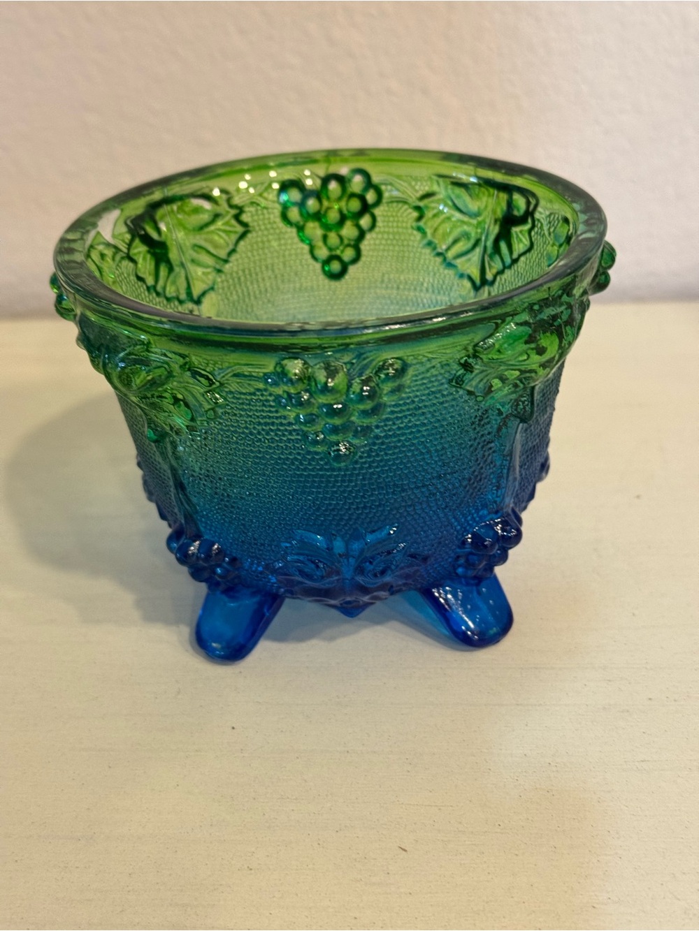 Vintage 1960’s Jeanette Glass green to blue ombre footed bowl